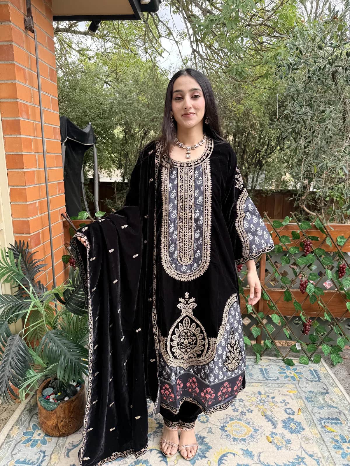 Black Velvet Salwar Suit With Gold Zari Embroidery Velvet Dupatta — image 1